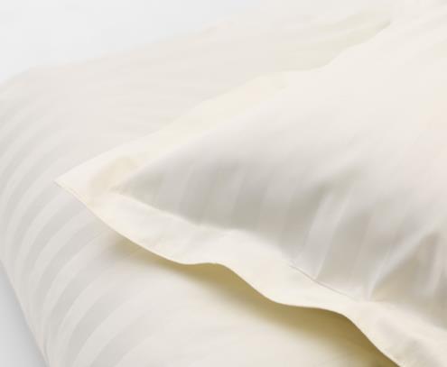 DUX-sengelinned satin, stribet beige