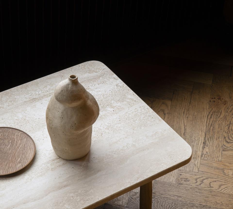 Domus-bord eg travertine romano